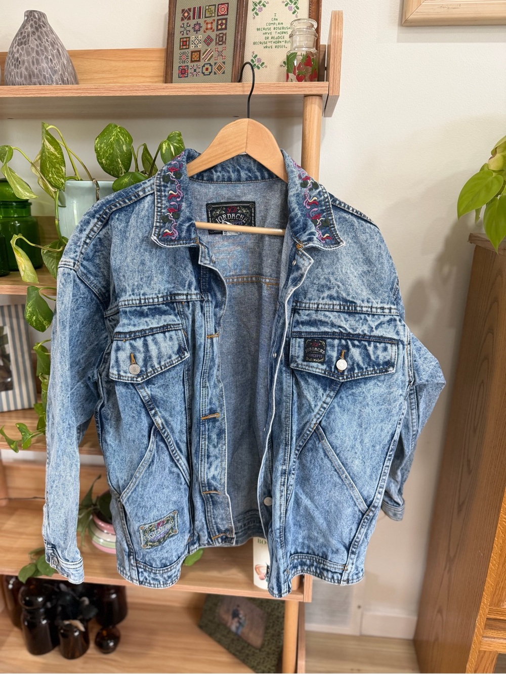 Jordache Vintage Women’s Denim Jacket Medium